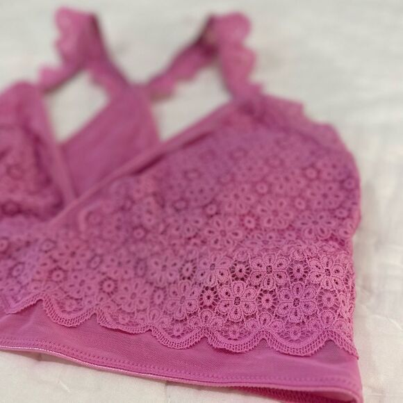 NWT Aerie Eyelet Racerback Bralette - Removable Padding - Picture 5 of 5